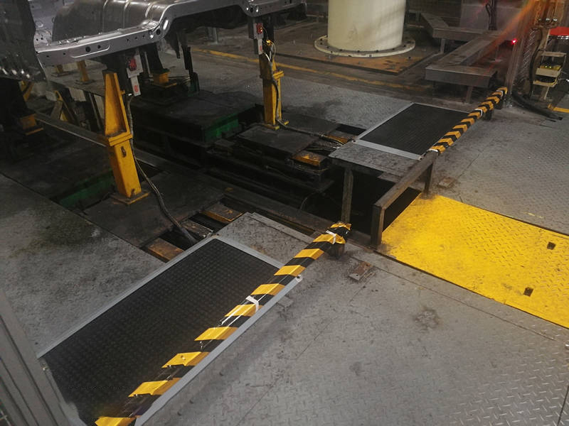 安全地毯如何选型？尺寸能做多大？