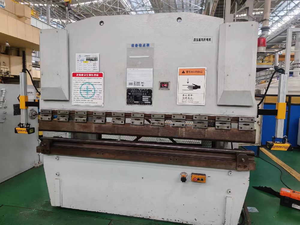 折弯机保护装置为什么要用激光而不是红外线